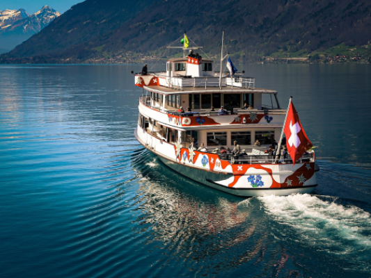 Discover how to explore Switzerland on a budget. Get insider tips on trains, hotels, passes and hidd 